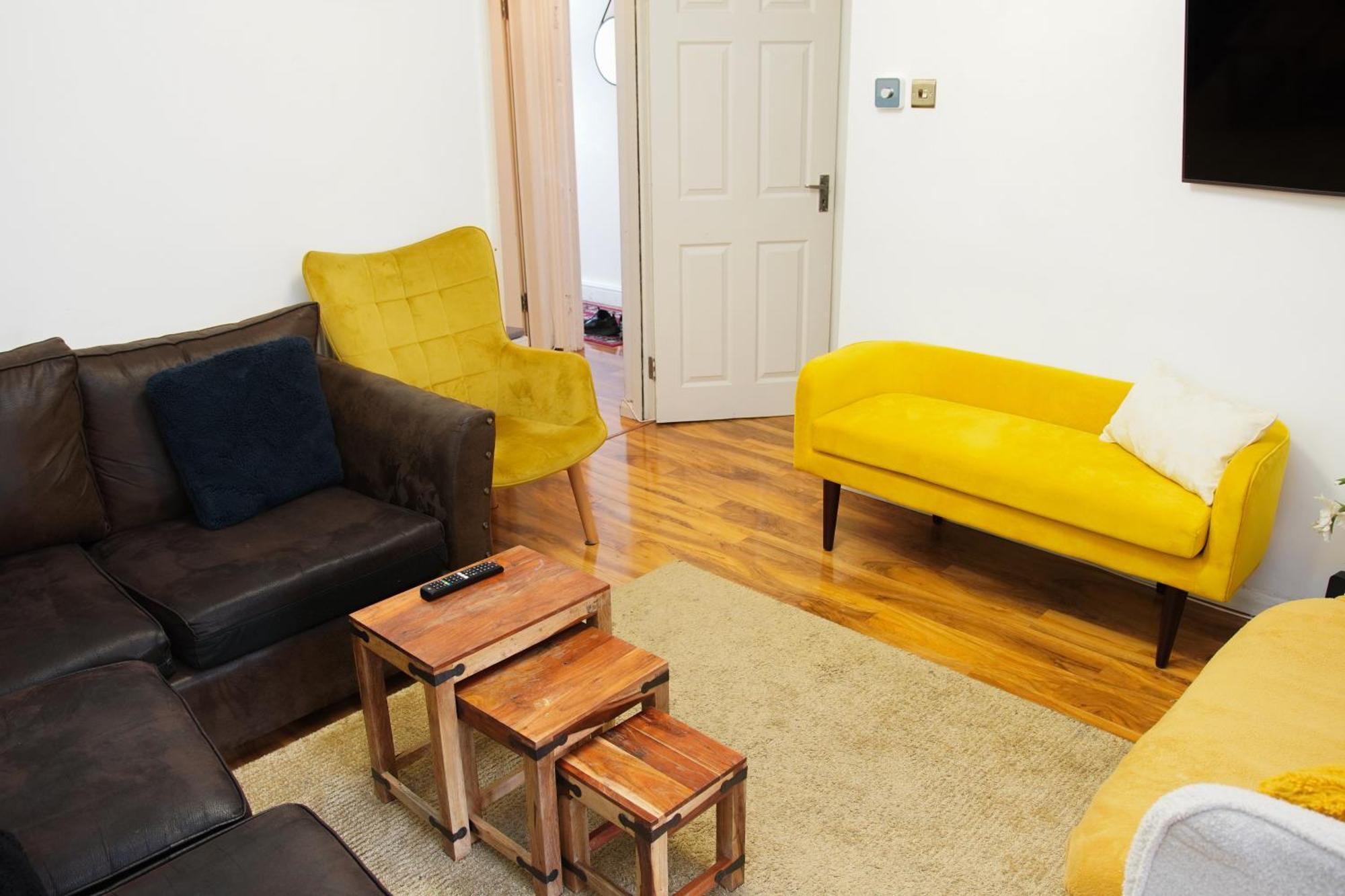 5 Bedroom House Near Cardiff City. Bagian luar foto